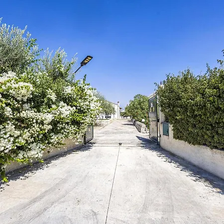 Willa Marzallo By Santa Maria Del Focallo